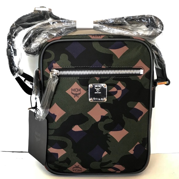SOLD ! MCM Viseto Camo Print Crossbody Bag - Picture 7 of 9